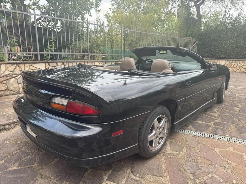 Usata Chevrolet Camaro 193 CV (141 kW) 2000 Nero Cabrio