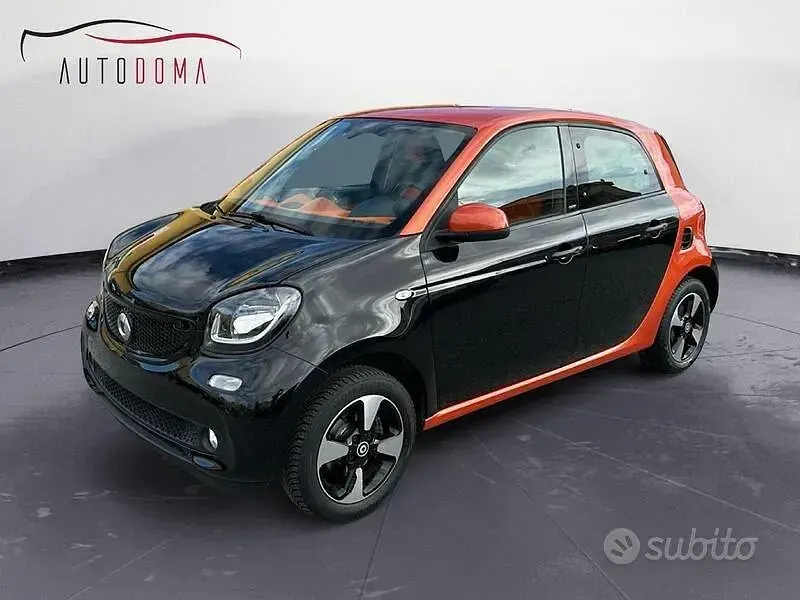 Usata Smart ForFour 71 CV (52 kW) 2019 Nero Utilitaria