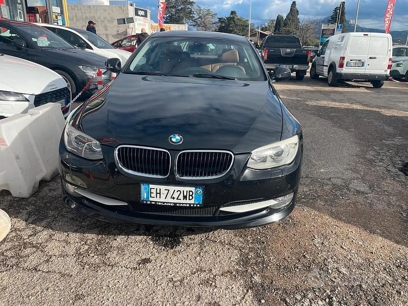 Usata BMW 320 Sport Line 184 CV (135 kW) 2011 Nero Coupé