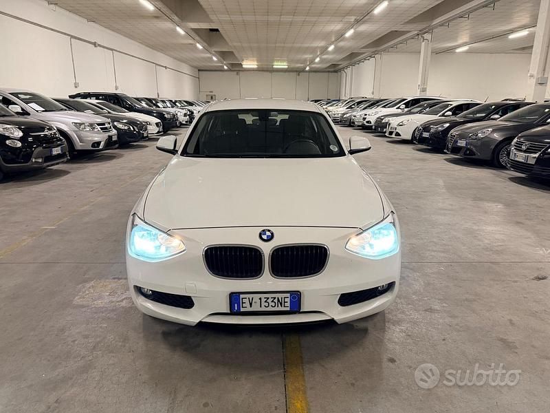 Usata BMW 114 Sport Line 95 CV (69 kW) 2014 Bianco Utilitaria