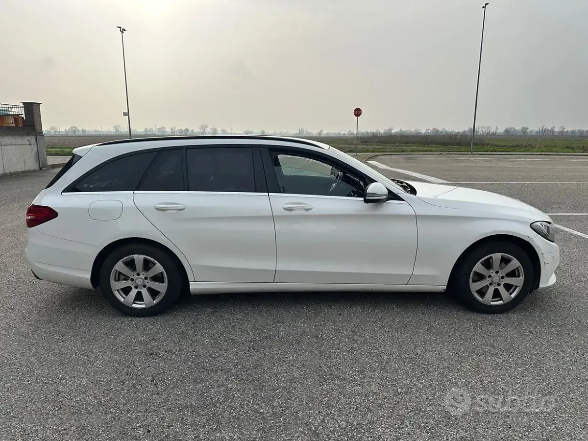 Usata Mercedes C180 Exclusive 116 CV (85 kW) 2017 Bianco Station wagon