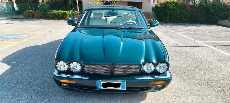 Usata Jaguar X300 1998 Verde Berlina