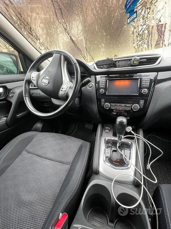 Usata Nissan Qashqai Acenta 116 CV (85 kW) 2016 Nero SUV
