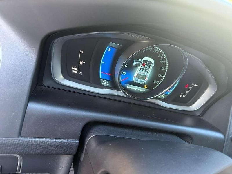 Usata Volvo XC60 R-Design Kinetic 163 CV (119 kW) 2014 Nero SUV