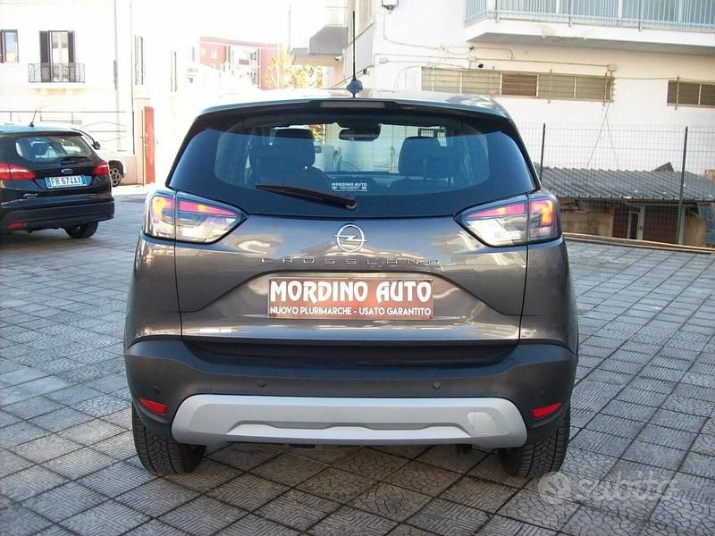 Usata Opel Crossland X Elegance 120 CV (88 kW) 2022 Grigio SUV