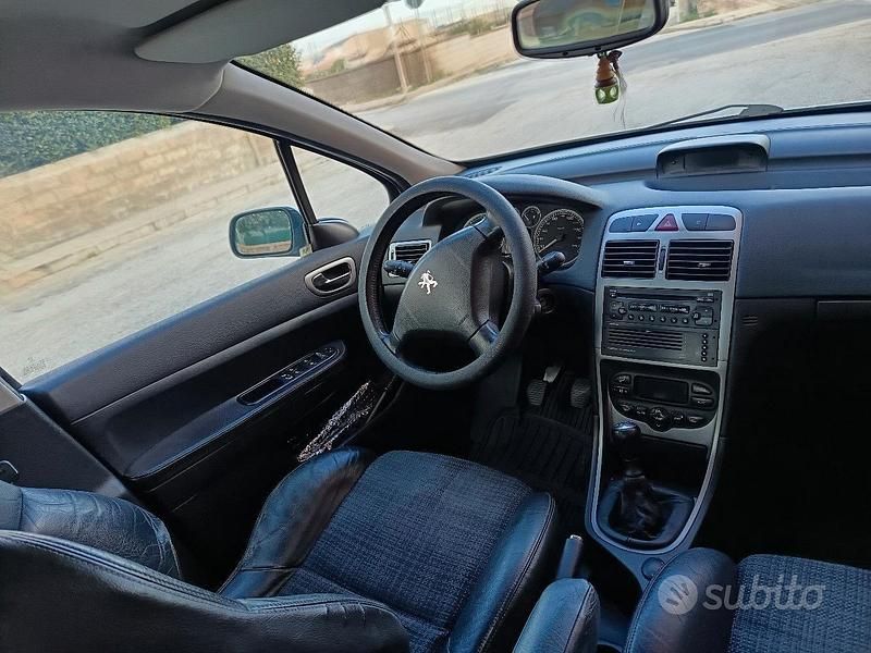 Usata Peugeot 307 110 CV (80 kW) 2004 Grigio Berlina