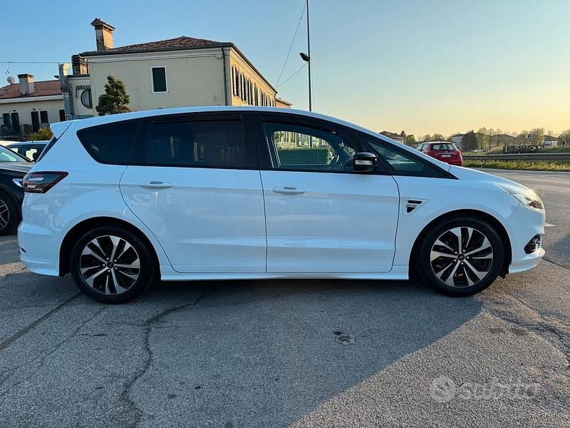 Usata Ford S-MAX Business Edition 150 CV (110 kW) 2019 Bianco Monovolume