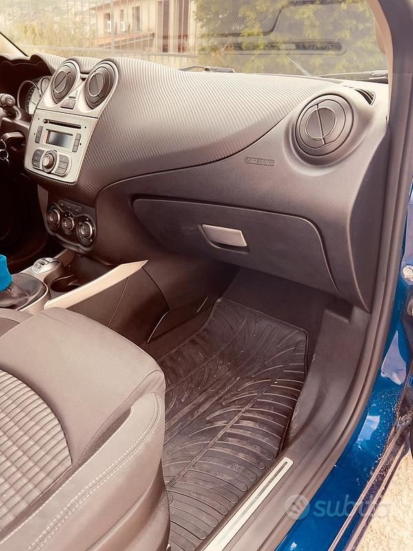 Usata Alfa Romeo MiTo 120 CV (88 kW) 2011 Blu Utilitaria