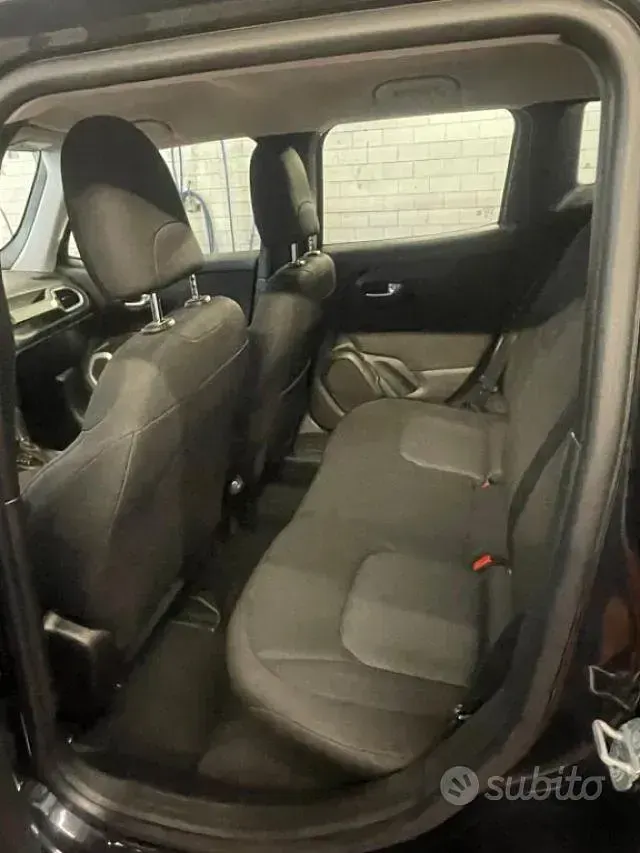 Usata Jeep Renegade Longitude 120 CV (88 kW) 2019 Nero SUV