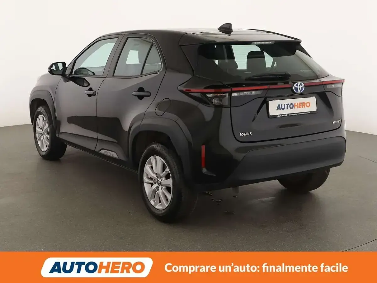 Usata Toyota Yaris Cross Active 116 CV (85 kW) 2022 Nero SUV