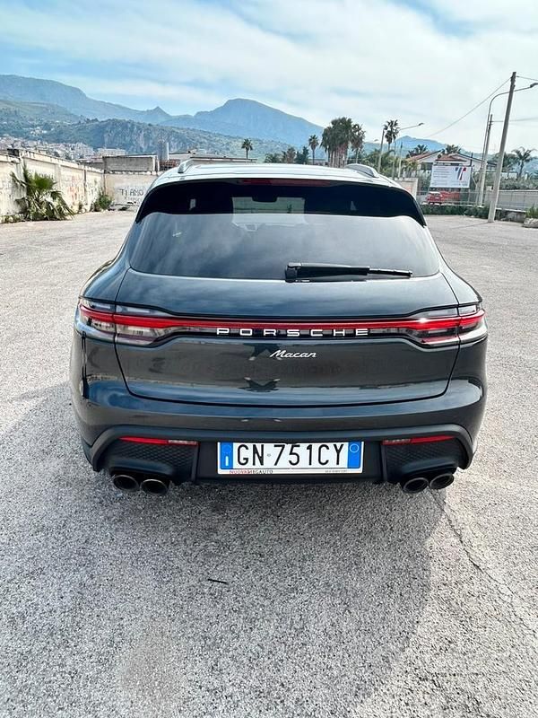 Usata Porsche Macan 265 CV (194 kW) 2022 Grigio SUV