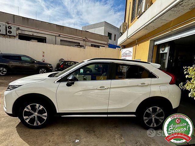 Usata Mitsubishi Eclipse Cross Invite 163 CV (119 kW) 2018 Bianco SUV