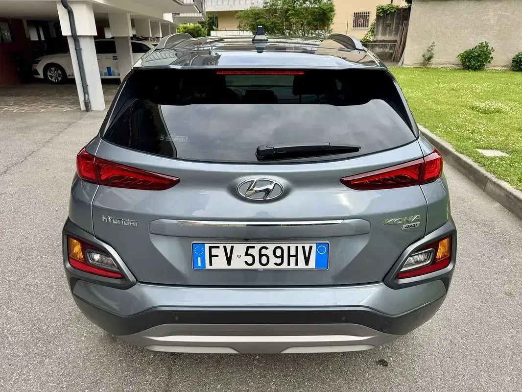 Gebraucht Hyundai Kona Style 136 PS (100 kW) 2019 Grau SUV