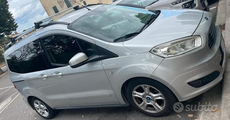Usata Ford Courier 2016 Grigio Monovolume