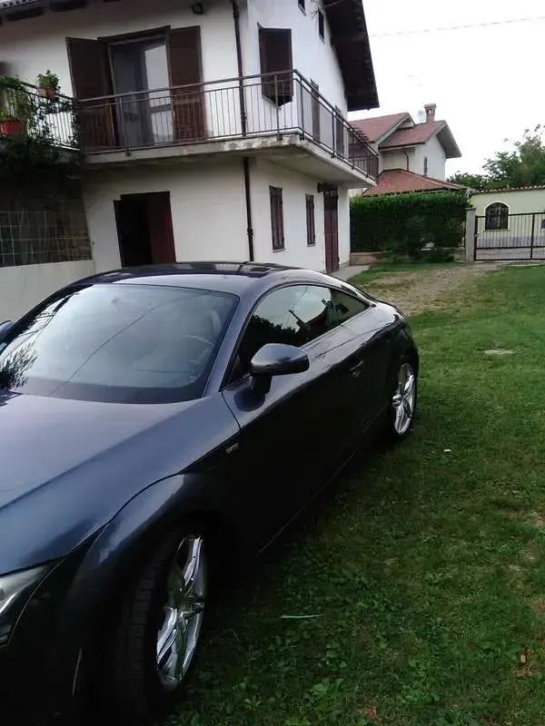 Usata Audi TT Ambiente 200 CV (147 kW) 2008 Argento Coupé