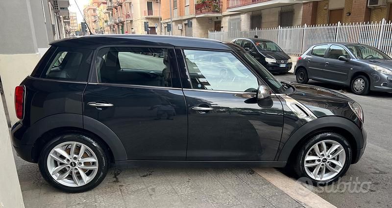 Usata Mini Cooper D Countryman 111 CV (81 kW) 2012 Nero SUV