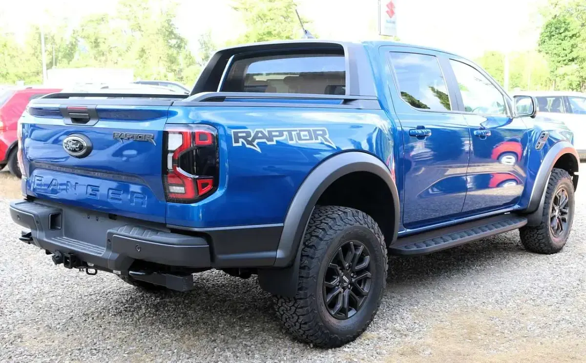 Nuova Ford Ranger Raptor 209 CV (153 kW) 2026 Blue lightning metal Pick-up