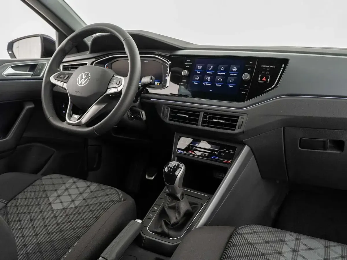 Nuova VW Polo R-line Plus 95 CV (69 kW) 2025 Blu Berlina