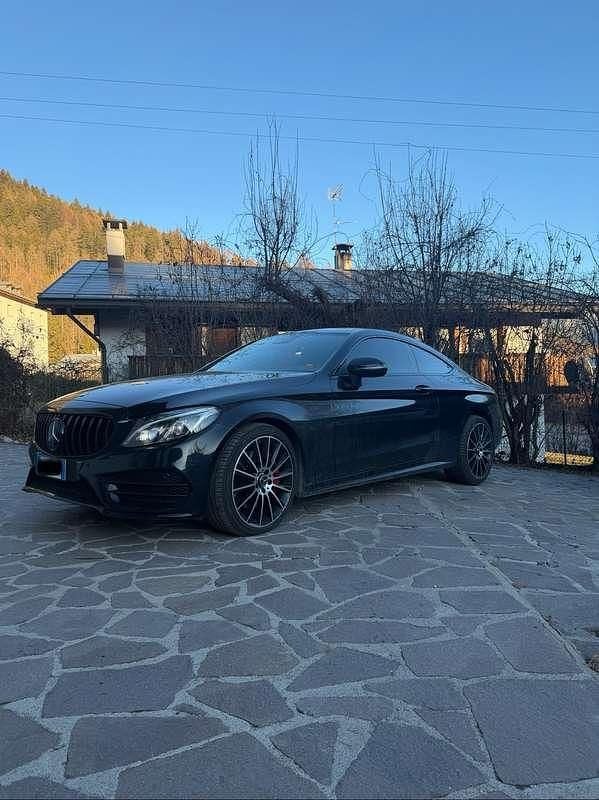 Usata Mercedes C250 Premium Plus 204 CV (150 kW) 2016 Nero Coupé