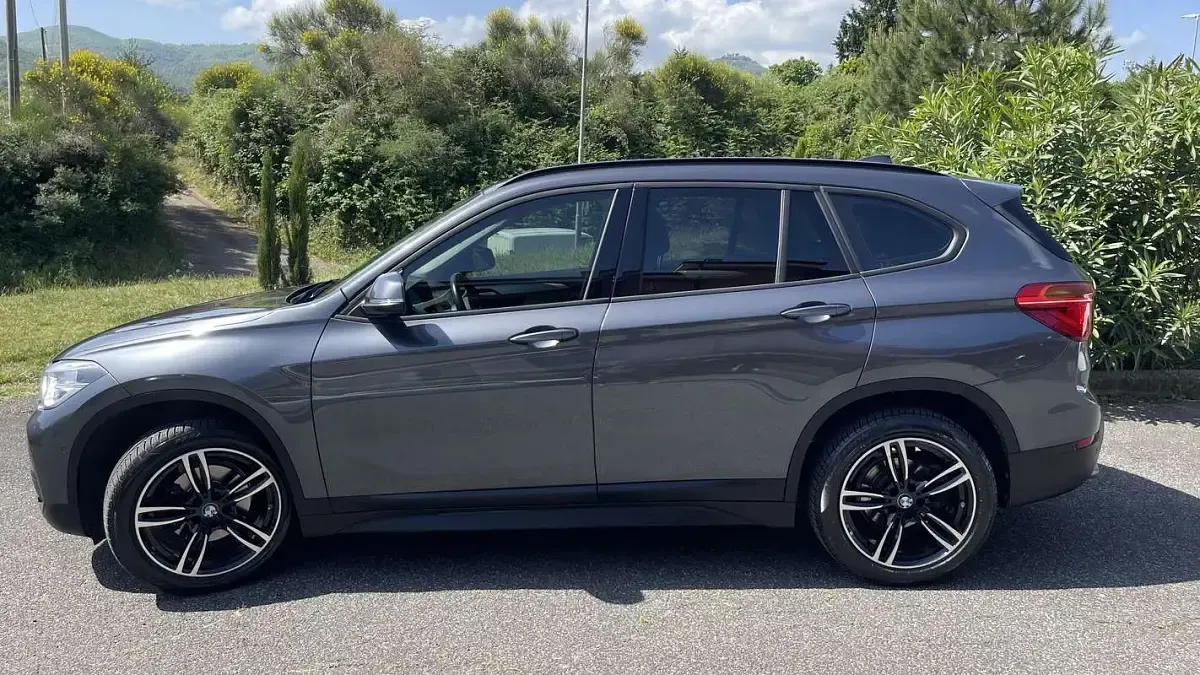 Usata BMW X1 150 CV (110 kW) 2019 Grigio SUV