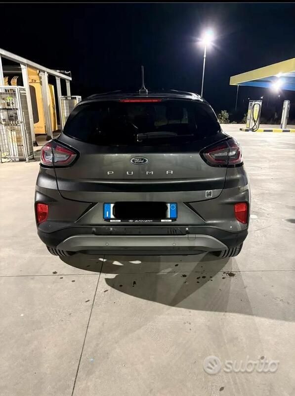 Usata Ford Puma 125 CV (91 kW) 2020 Grigio SUV