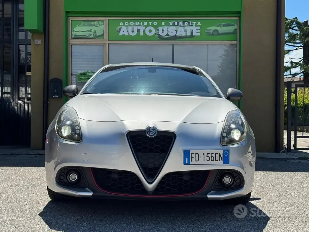 Usata Alfa Romeo Giulietta Super 120 CV (88 kW) 2016 Grigio Utilitaria