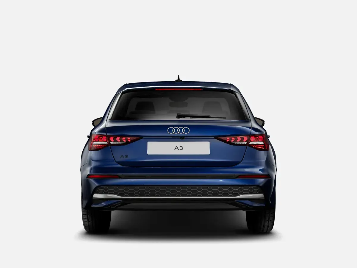 Nuova Audi A3 Advanced Plus 204 CV (150 kW) 2025 Blu navarra metallizzato