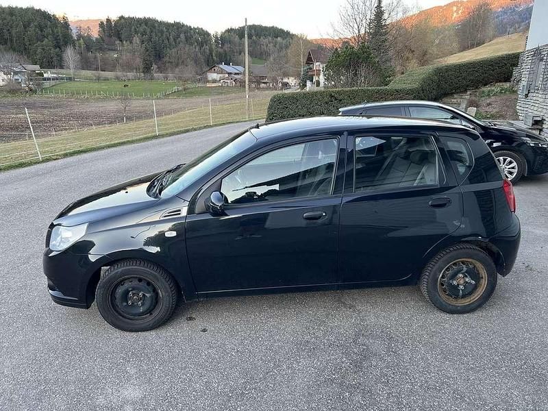 Usata Chevrolet Aveo 84 CV (61 kW) 2009 Nero Berlina