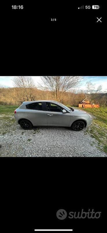 Usata Alfa Romeo Giulietta 140 CV (102 kW) 2011 Grigio Utilitaria