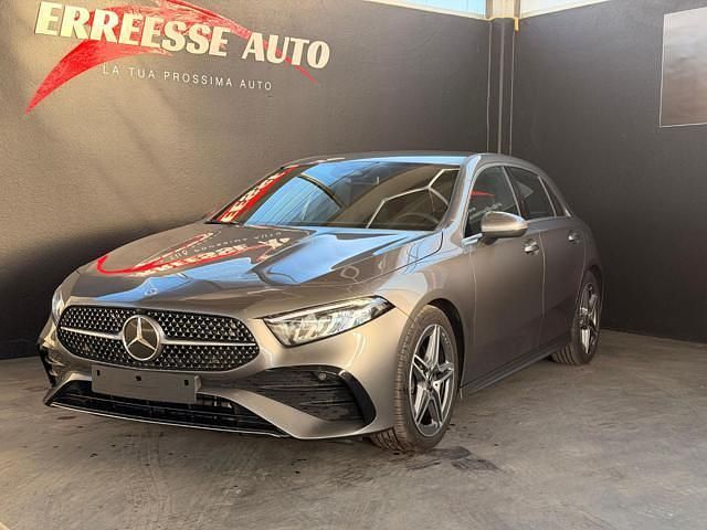 Usata Mercedes A200 AMG Line Premium 163 CV (119 kW) 2025 Grigio