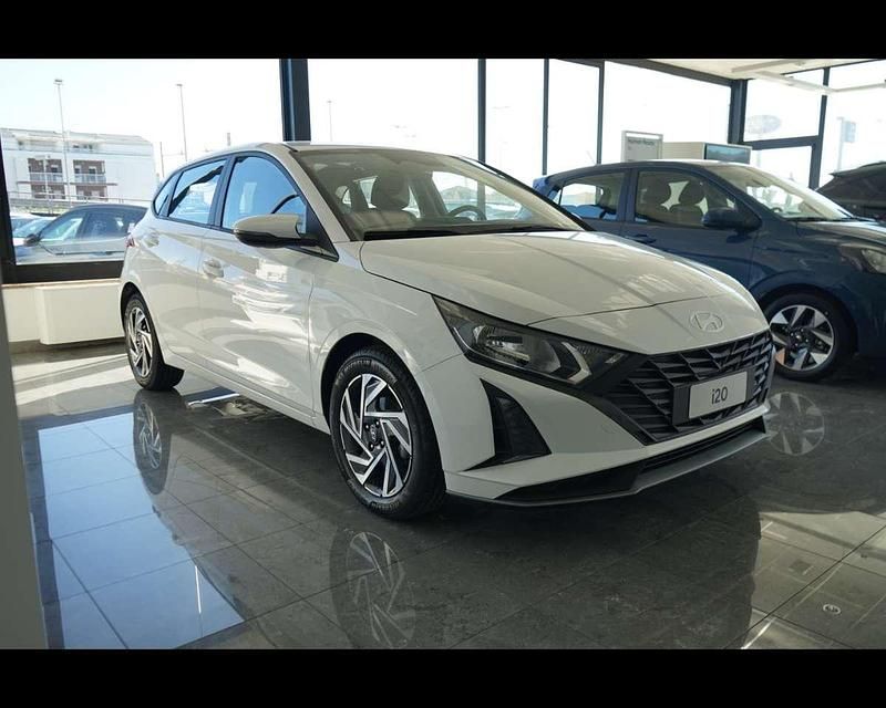 Nuova Hyundai i20 77 CV (56 kW) 2025 Atlas white Utilitaria