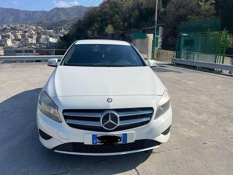 Usata Mercedes A180 Premium 109 CV (80 kW) 2013 Bianco Berlina