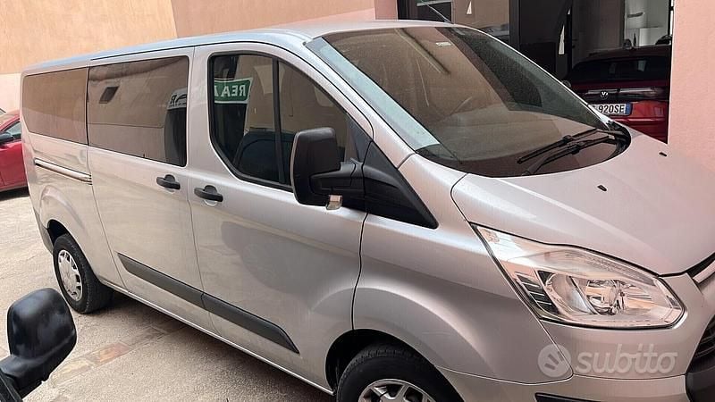 Usata Ford Transit Custom Trend 131 CV (96 kW) 2017 Grigio Monovolume