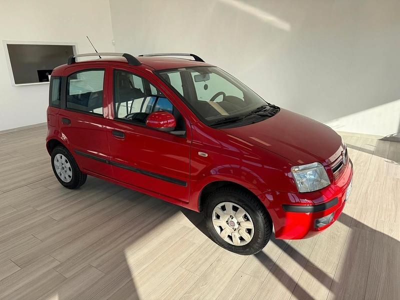 Usata Fiat Panda Emotion 75 CV (55 kW) 2011 Rosso Berlina