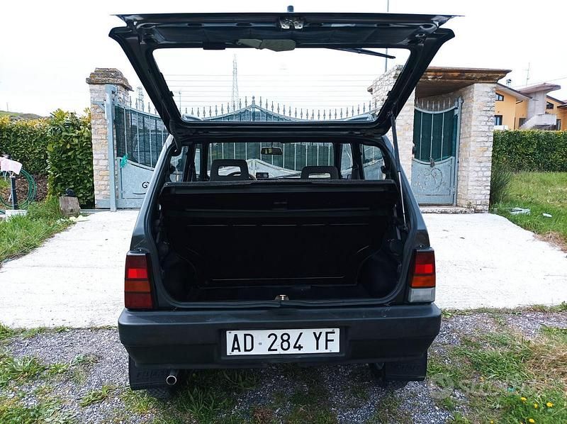 Usata Fiat Panda 4x4 54 CV (39 kW) 1995 Grigio Utilitaria