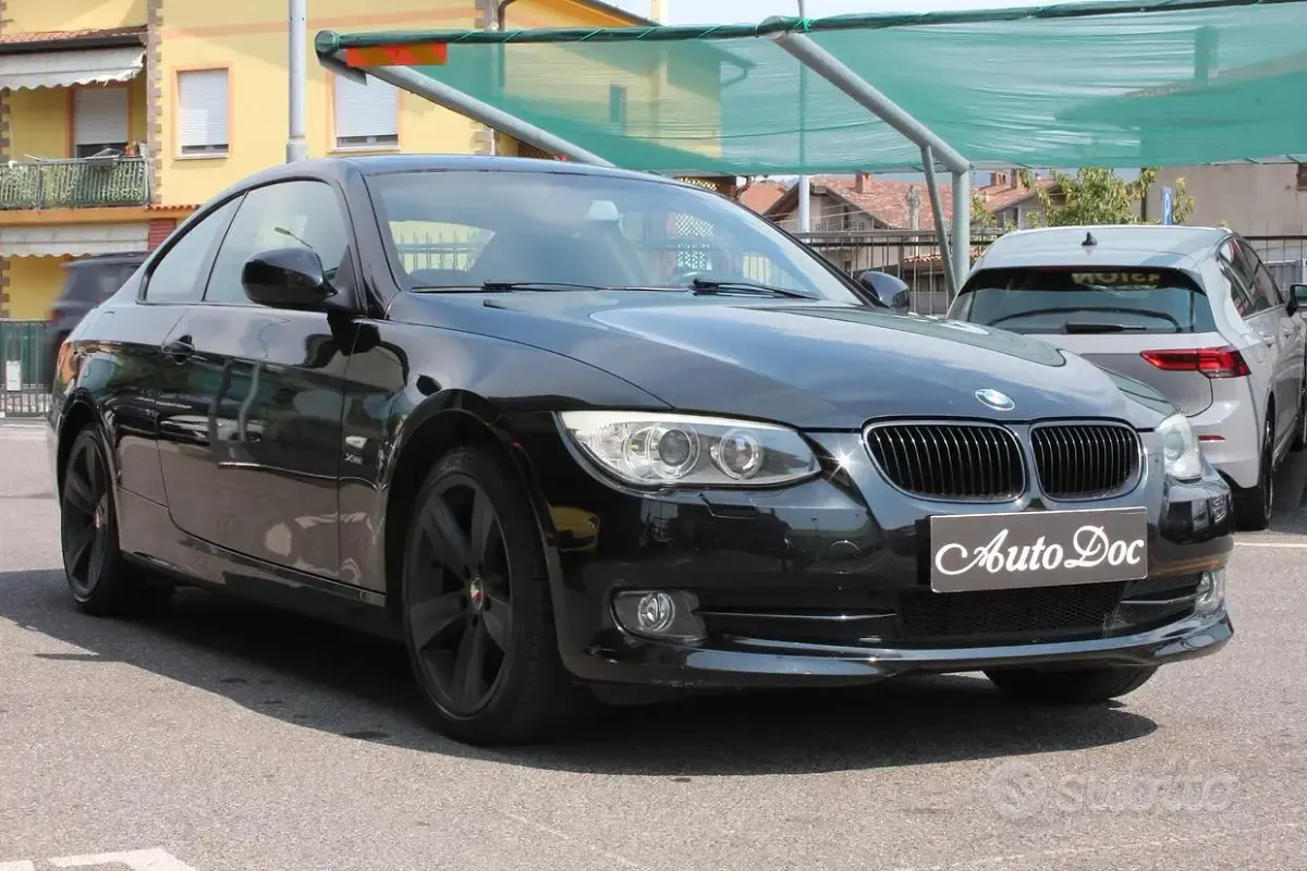 Usata BMW 320 M Sport 184 CV (135 kW) 2011 Nero Coupé