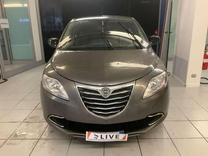 Usata Lancia Ypsilon Gold 95 CV (69 kW) 2012 Grigio Utilitaria