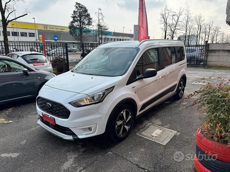Usata Ford Tourneo Connect Active 120 CV (88 kW) 2022 Bianco Monovolume