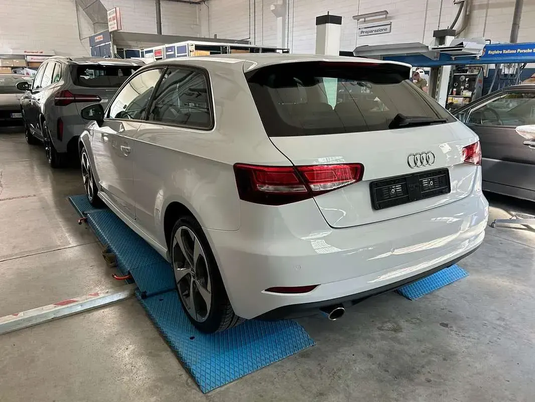 Usata Audi A3 Ambiente 116 CV (85 kW) 2016 Bianco Berlina