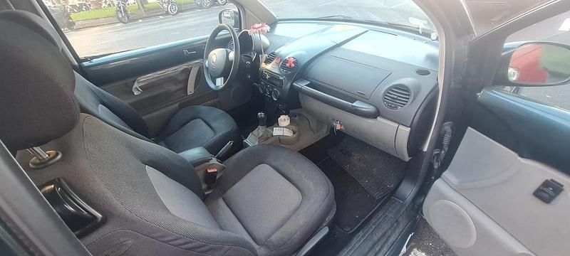 Usata VW New Beetle 100 CV (73 kW) 2004 Grigio Utilitaria