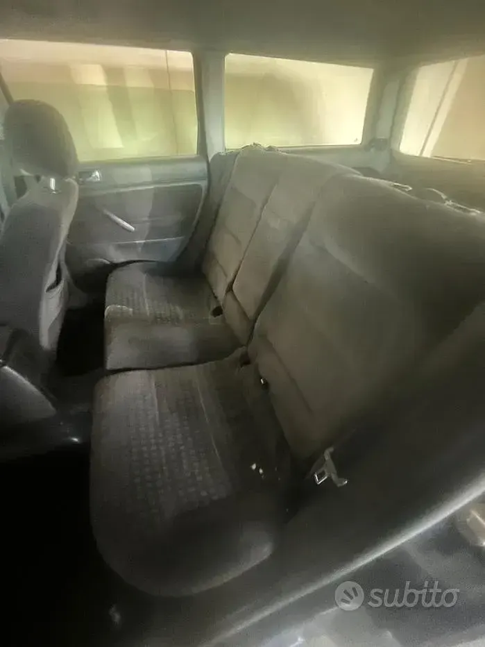 Usata VW Passat 110 CV (80 kW) 2004 Blu Station wagon