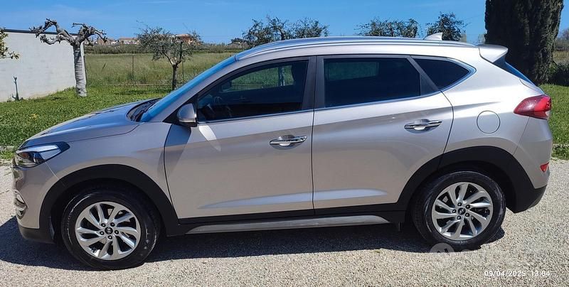 Usata Hyundai Tucson Xpossible 136 CV (100 kW) 2017 Grigio SUV