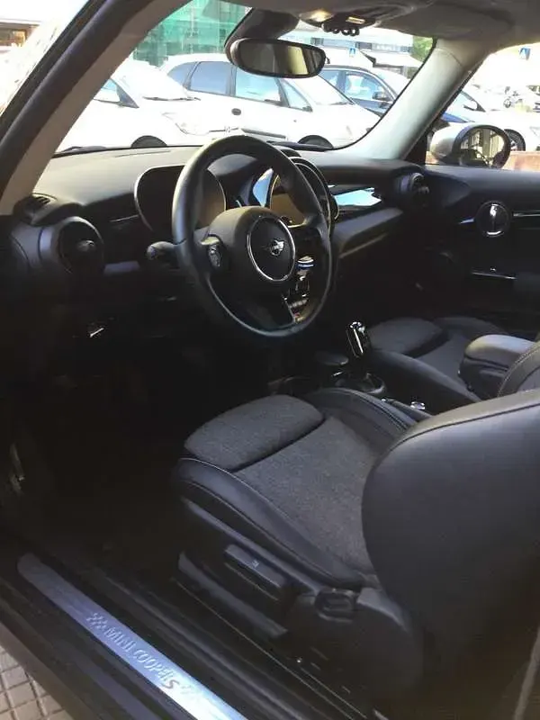 Usata Mini Cooper S Business 178 CV (130 kW) 2022 Blu/azzurro Utilitaria