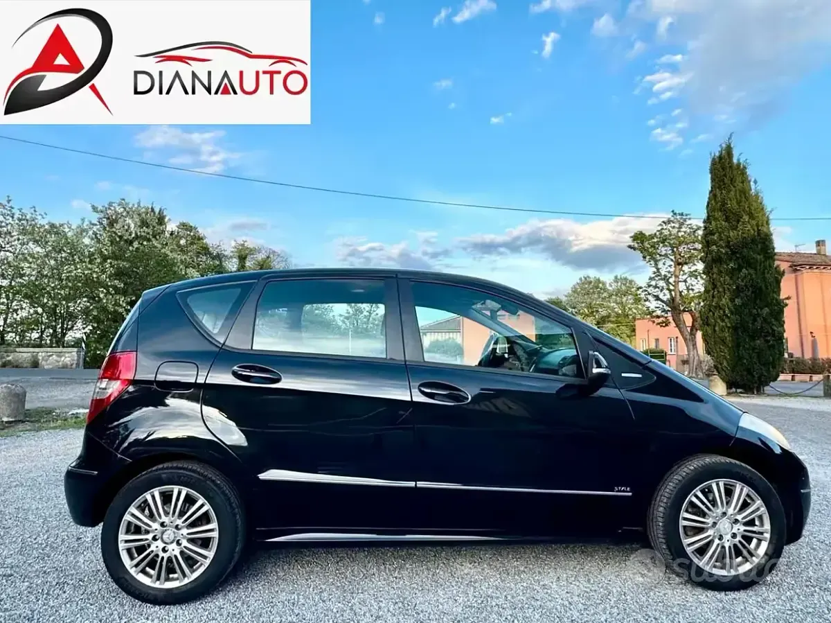 Usata Mercedes A160 95 CV (69 kW) 2010 Nero Berlina