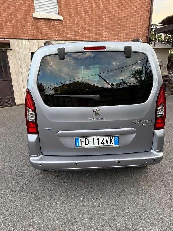 Usata Peugeot TePee Active 120 CV (88 kW) 2016 Grigio Station wagon