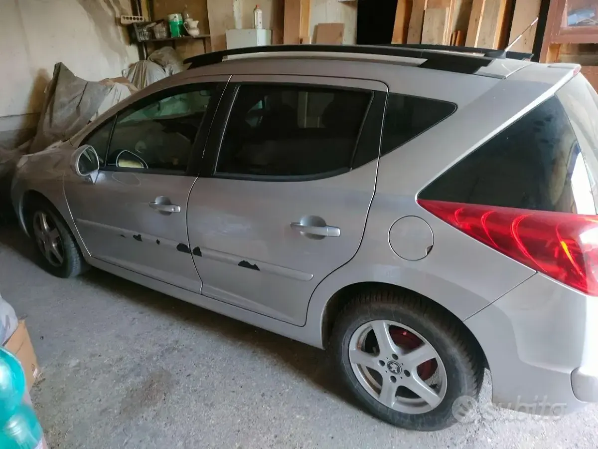 Käytetty Peugeot 207 120 HP (88 kW) 2008 Harmaa Farmari