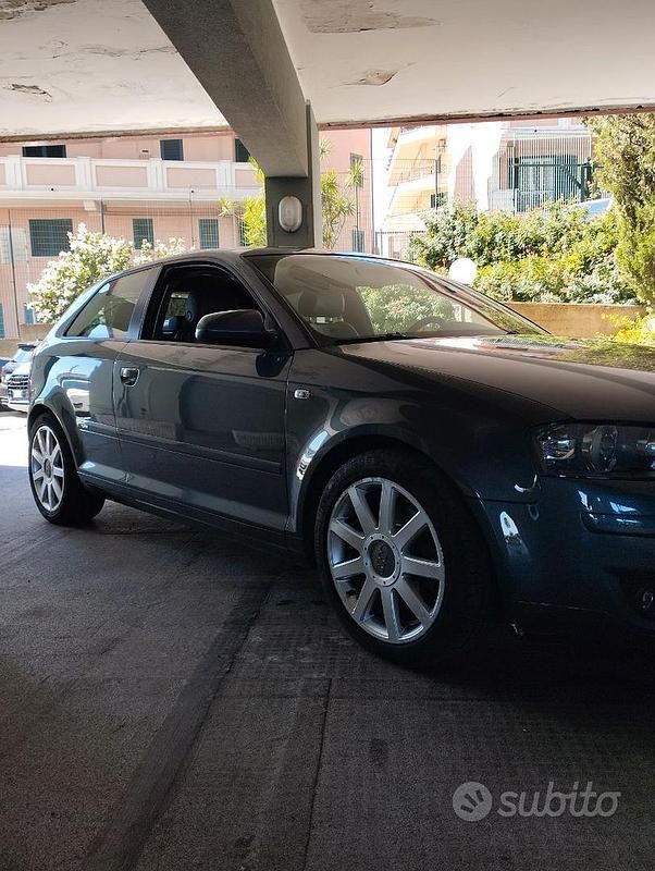 Grigio Usata 2005 Audi A3 Tre volumi | 3490 € - Immagine 1/4
