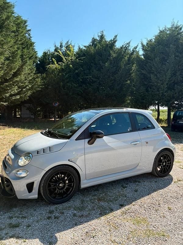 Grigio Usata 2017 Abarth 595 Due volumi | 18.200 € (Cara) - Immagine 1/4