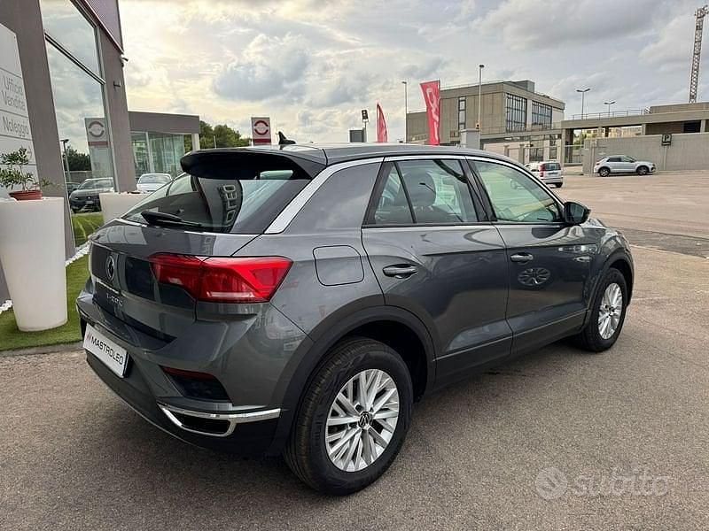 Usata VW T-Roc Business 150 CV (110 kW) 2021 Grigio SUV