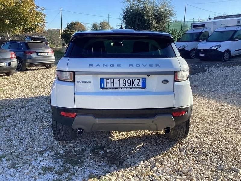 Usata Land Rover Range Rover evoque HSE 150 CV (110 kW) 2017 Bianco SUV